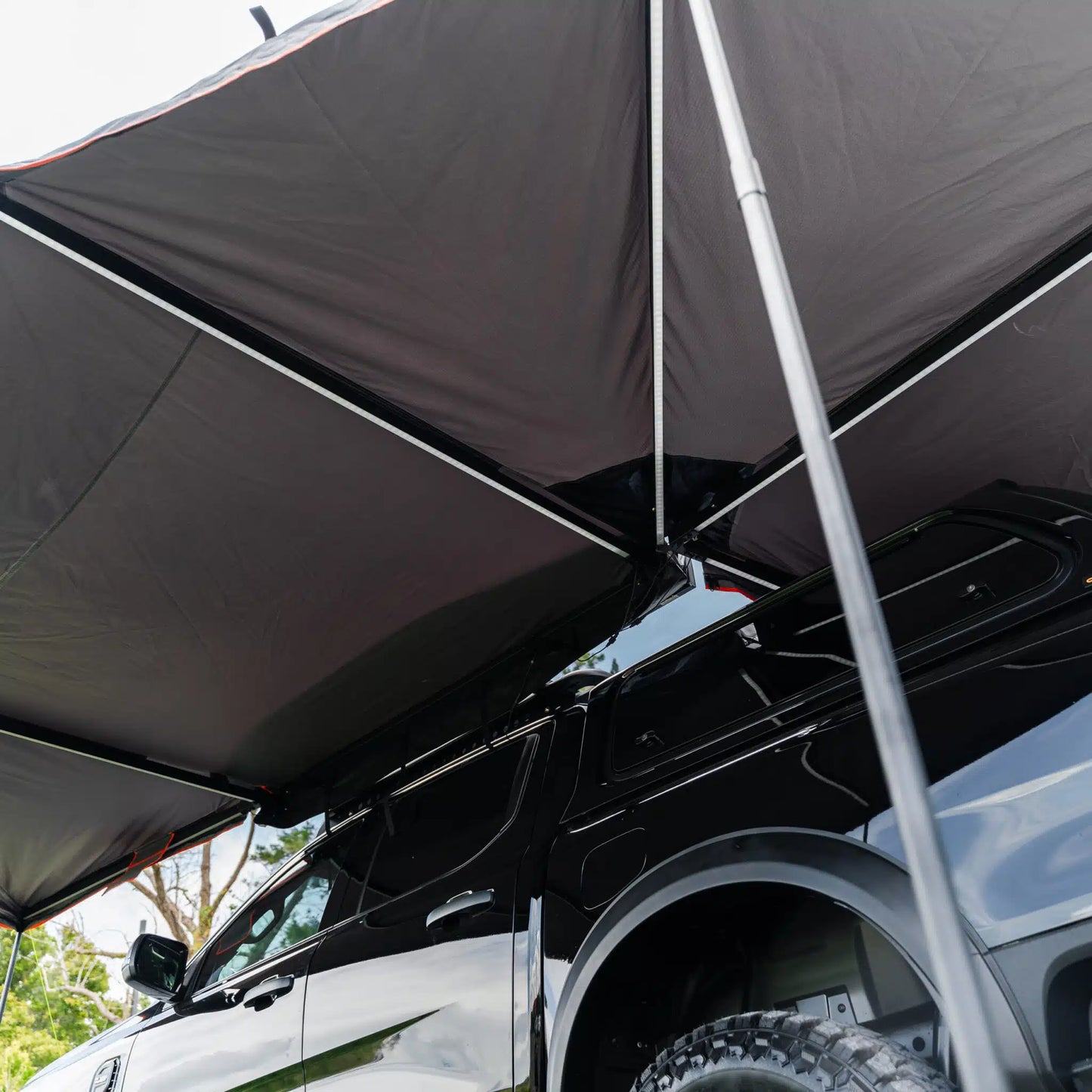 Defender Off-Road 270 Degree Awning