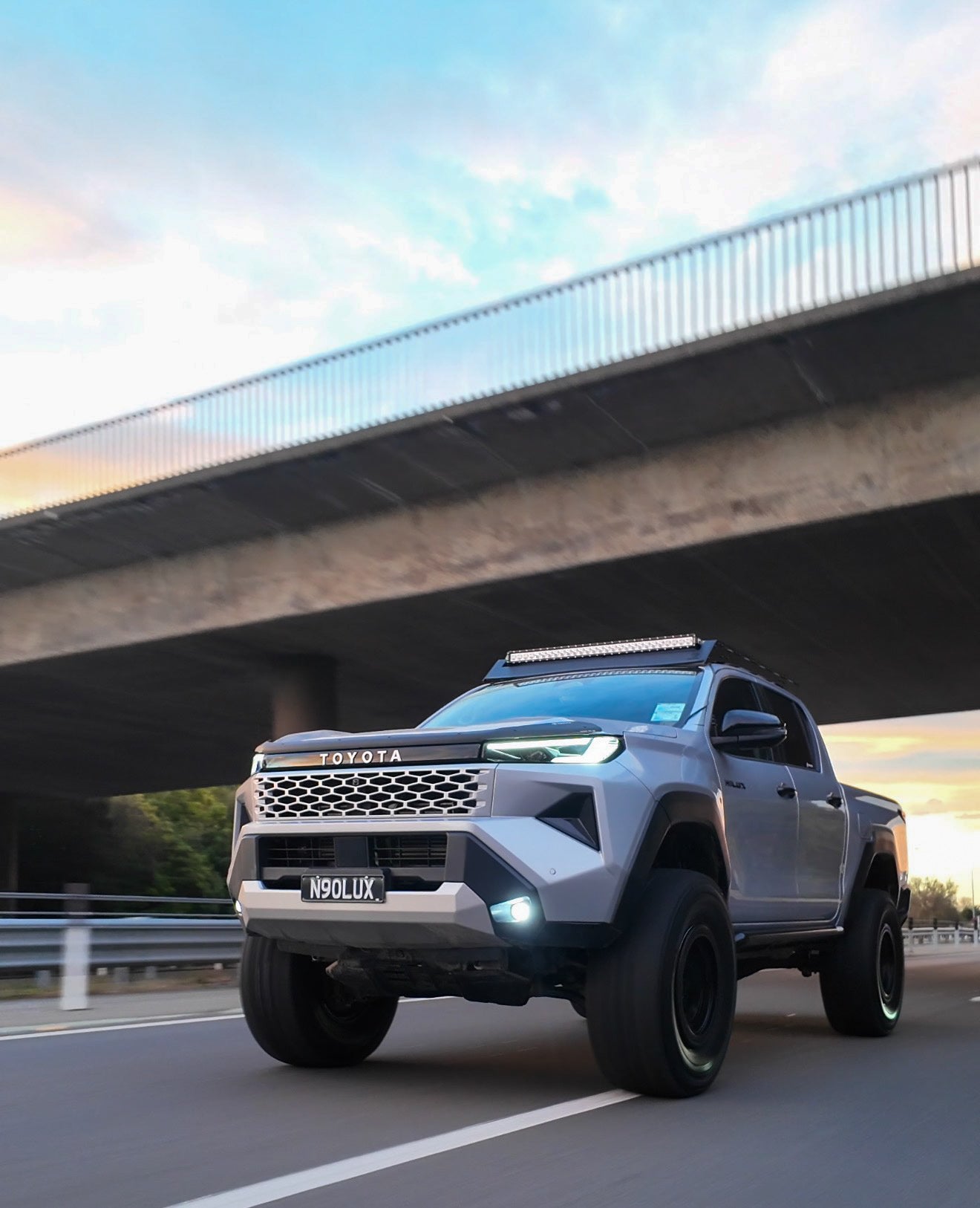 Hilux N90 2" Body Lift Kit - Cab & Tub
