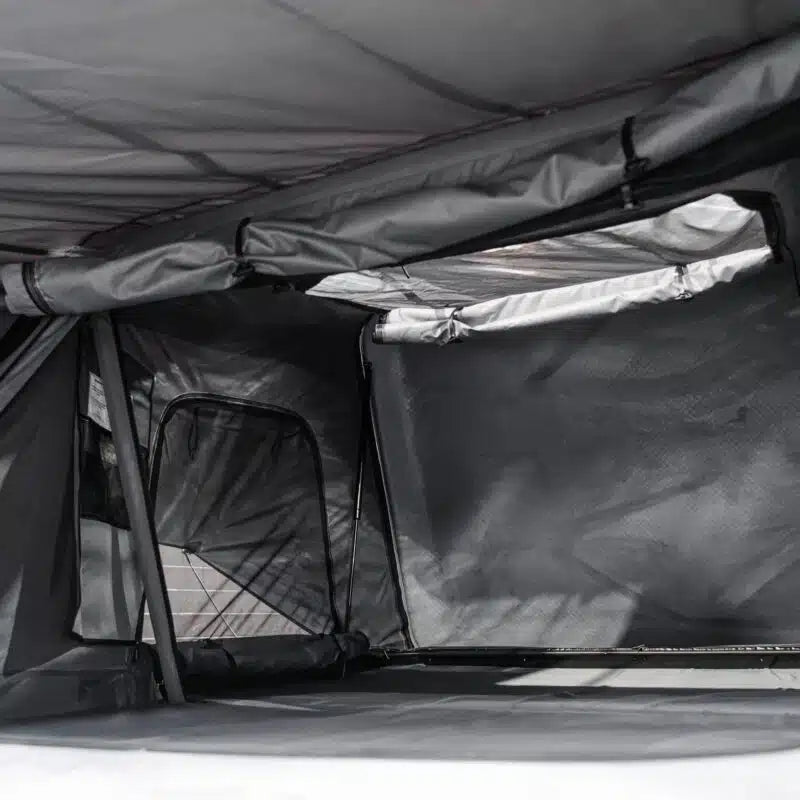 Defender Off Road Cantilever Hard Shell Rooftop Tent
