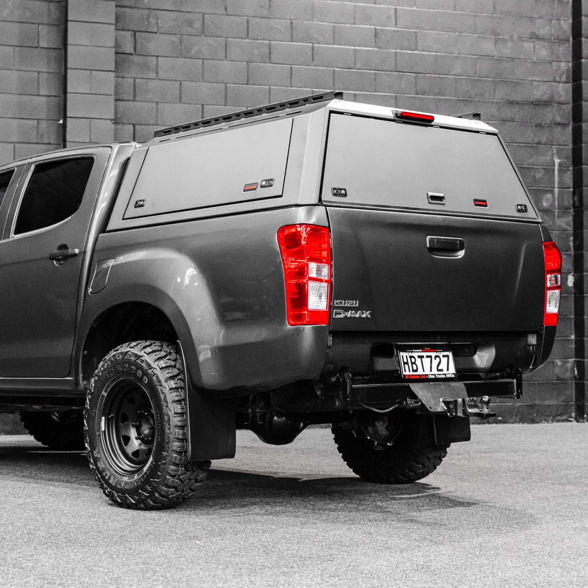 SHIELD Off-Road Aluminium Windowless Canopy to suit Isuzu D-Max 2013 - 2020 - view 2