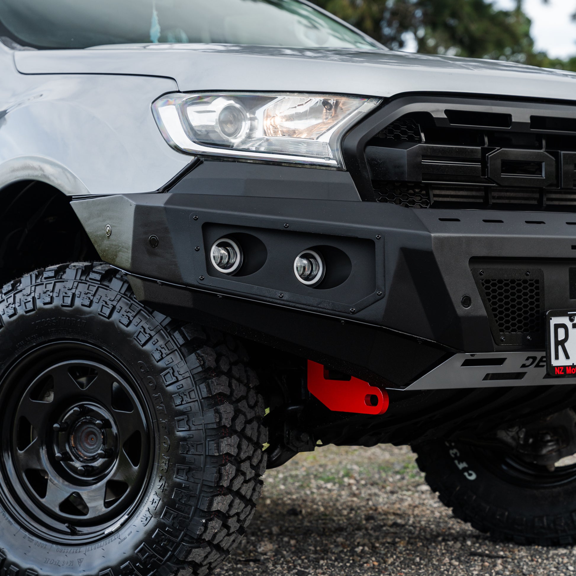 SHIELD Off-Road Loopless Bull-Bar to suit Ford Ranger 2015 - 2022 - view 2