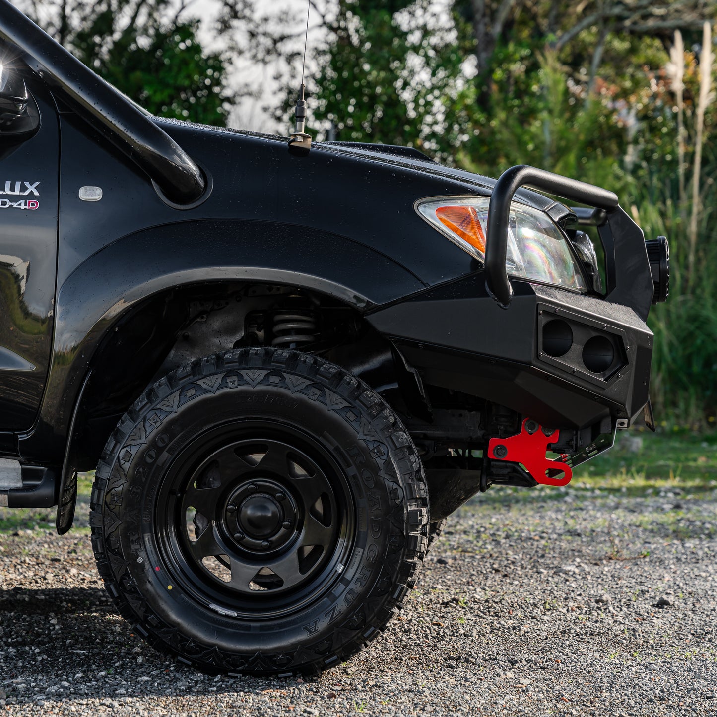 SHIELD Off-Road Triple Loop Bull-Bar to suit Toyota Hilux 2005 - 2011 (Pre-Facelift) - view 3