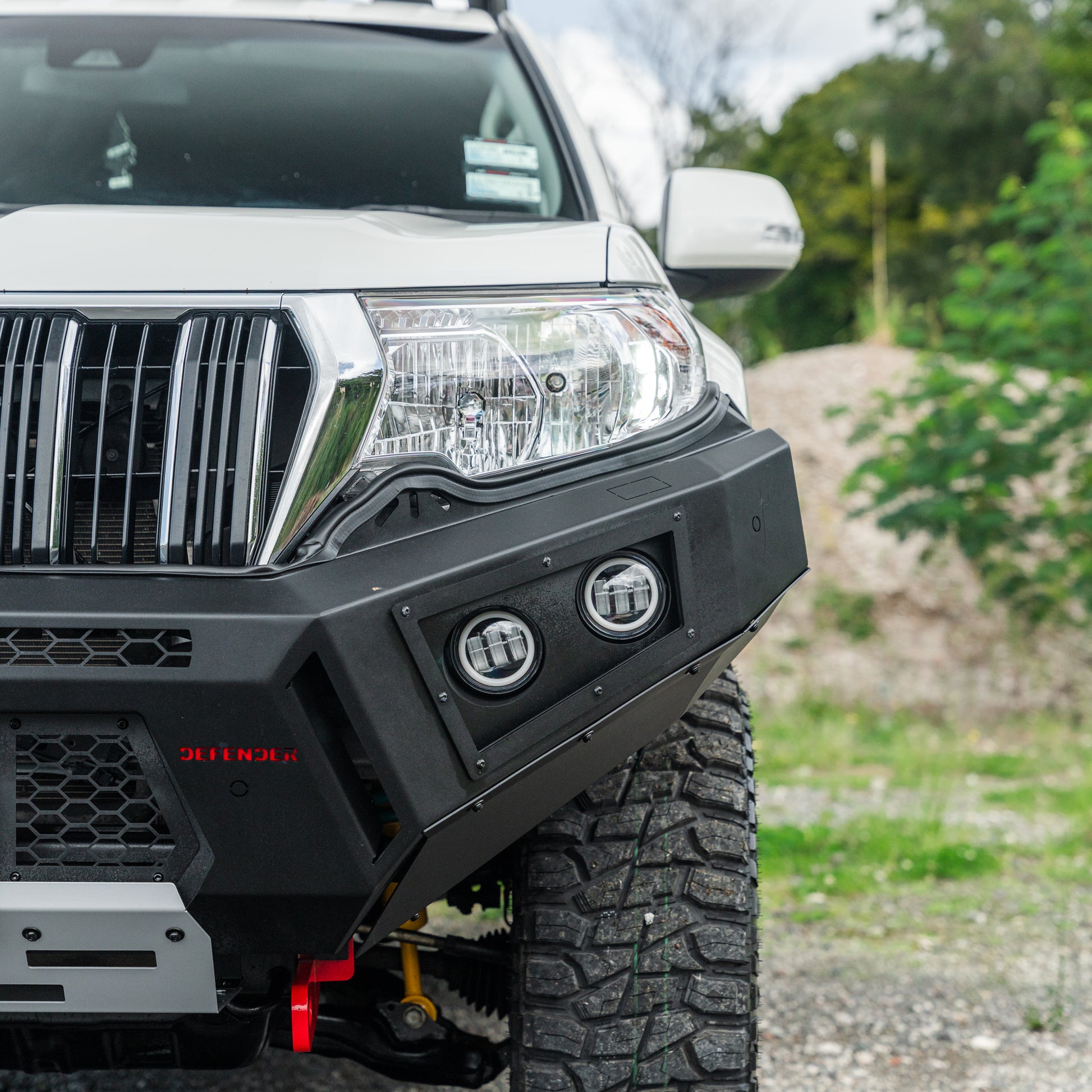 SHIELD Off-Road Loopless Bull-Bar to suit Toyota Prado 150 2018 - 2023 - view 4