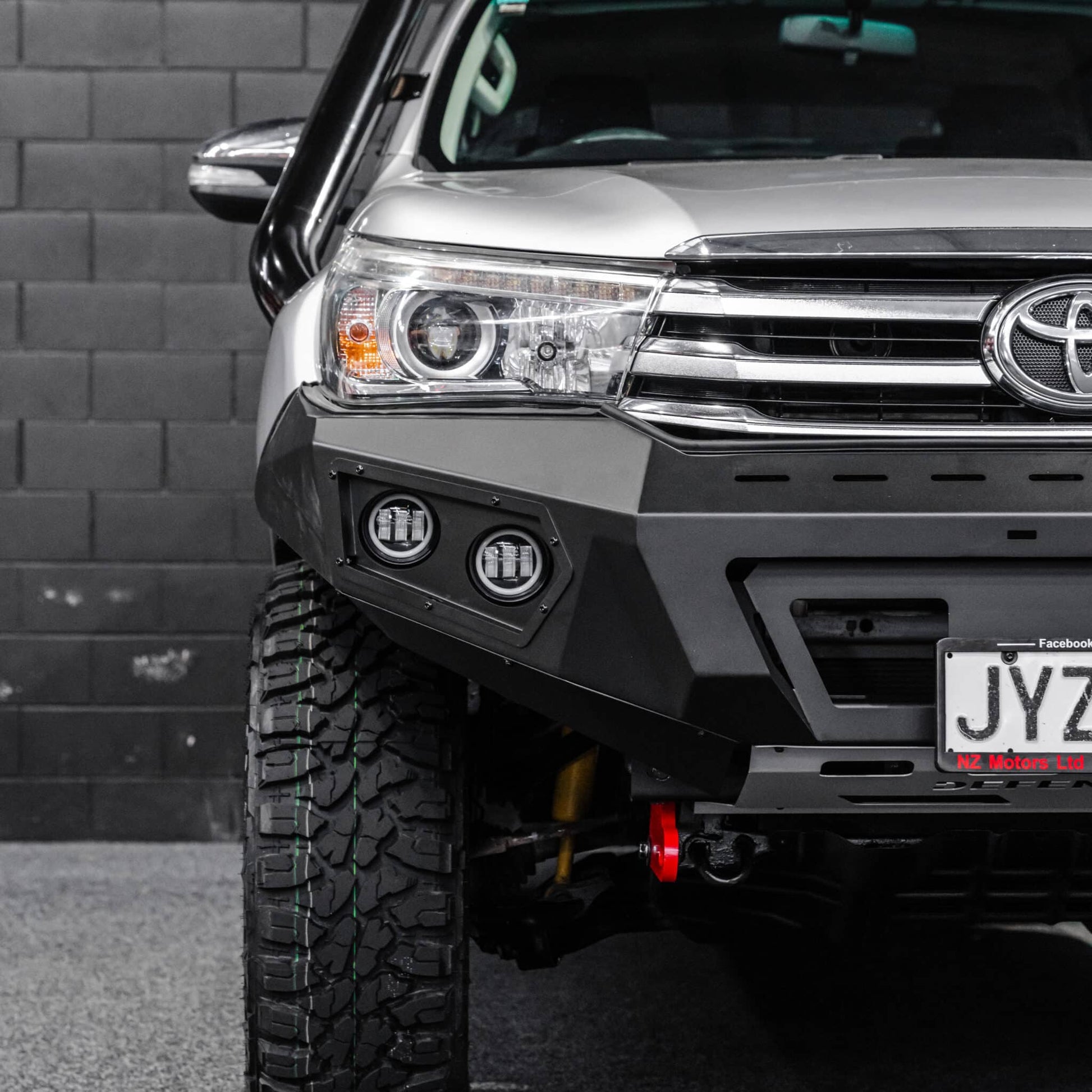 SHIELD Off-Road Loopless Bull-Bar to suit Toyota Hilux 2015 - 2020 - view 3