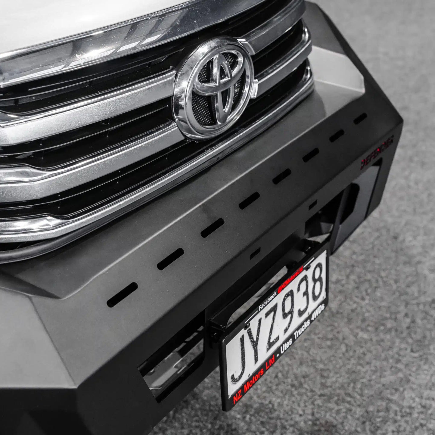 DEFENDER Off-Road Loopless Bull-Bar to suit Toyota Hilux 2015 - 2020