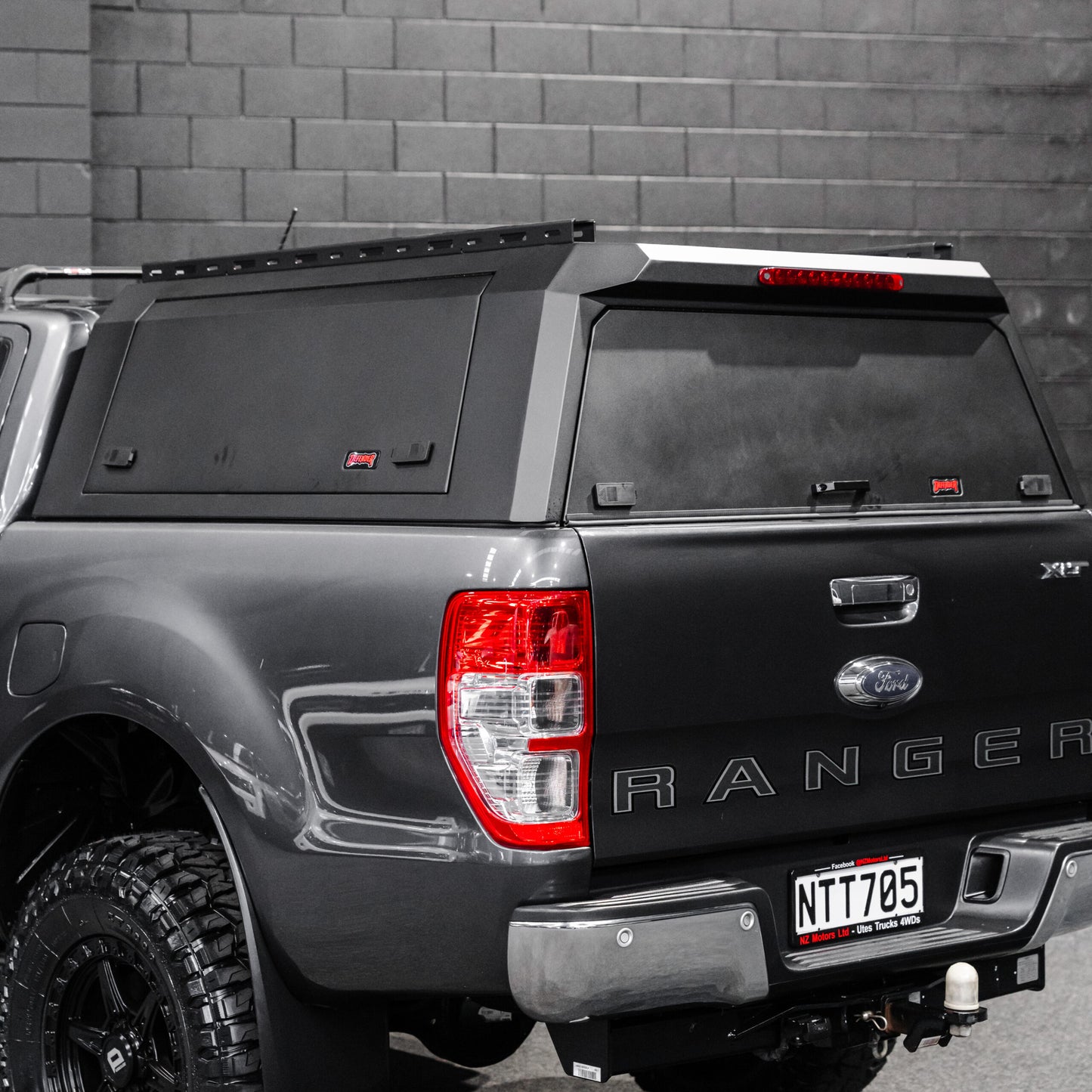 SHIELD Off-Road Aluminium Windowless Canopy to suit Ford Ranger PX1-3 2012 - 2022 - view 3