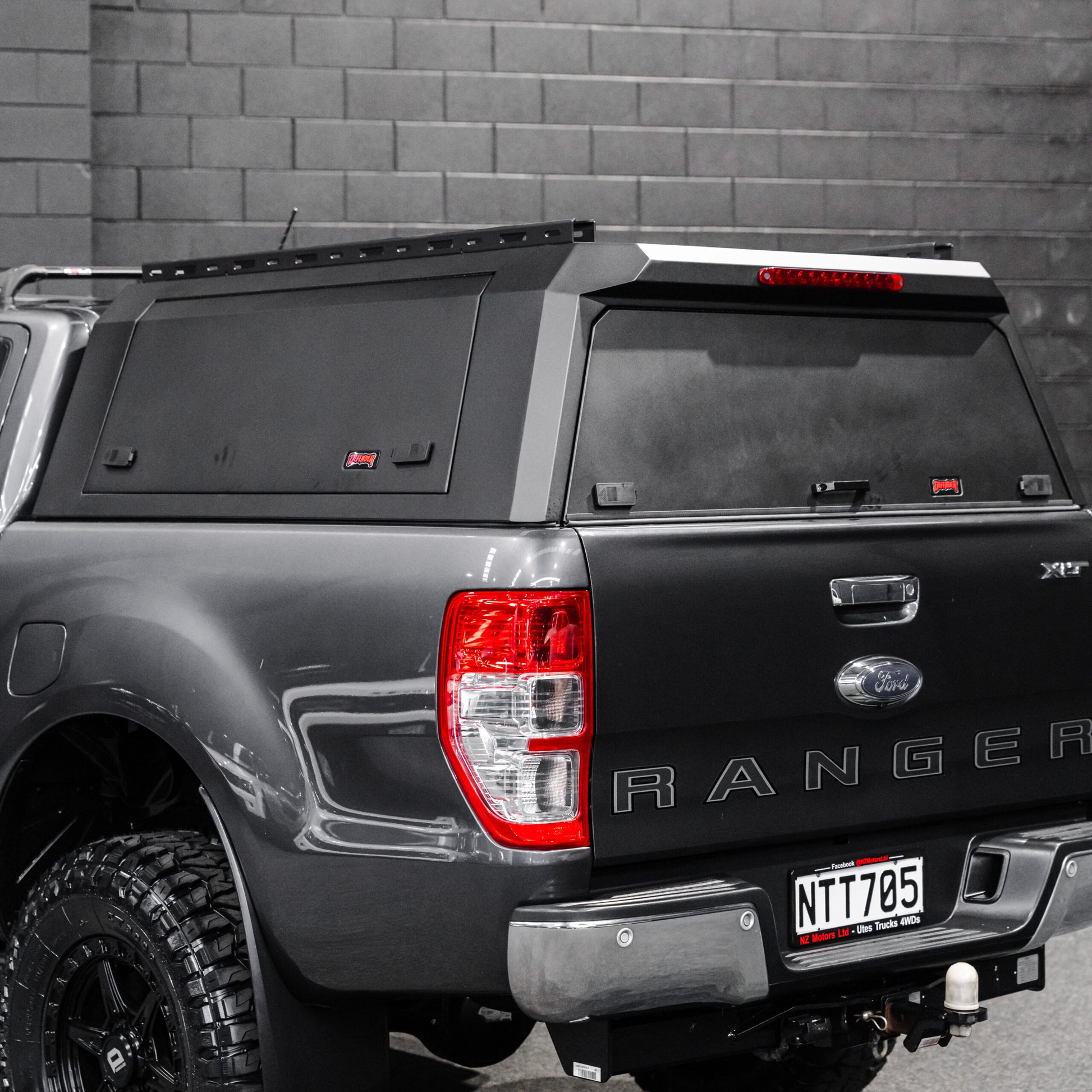 SHIELD Off-Road Aluminium Windowless Canopy to suit Ford Ranger PX1-3 2012 - 2022 - view 3