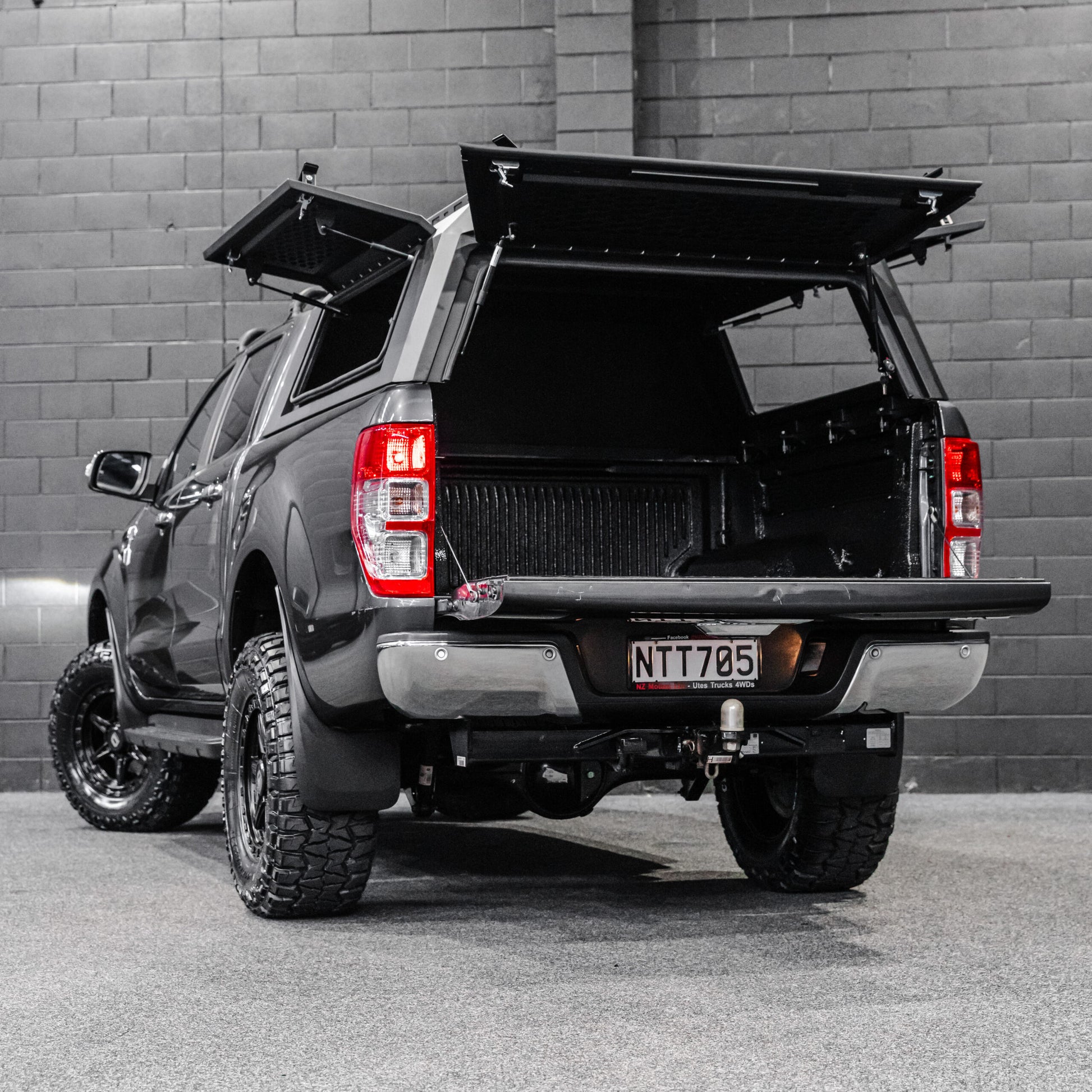 SHIELD Off-Road Aluminium Windowless Canopy to suit Ford Ranger PX1-3 2012 - 2022 - view 2