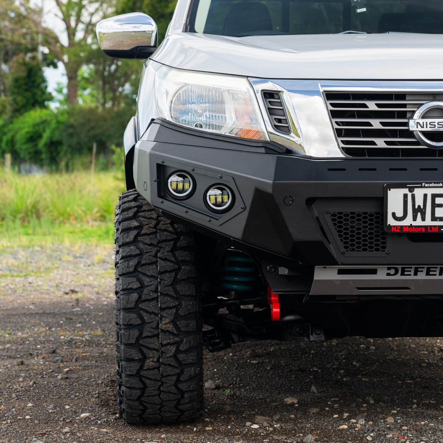 SHIELD Off-Road Loopless Bull-Bar to suit Nissan Navara 2015 - Present - view 3