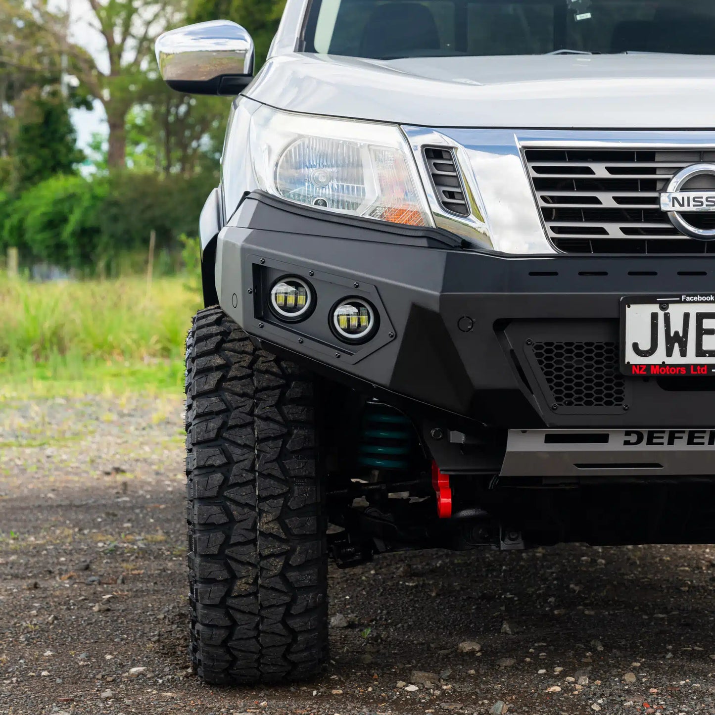 DEFENDER Off-Road Loopless Bull-Bar to suit Nissan Navara 2015 - Present