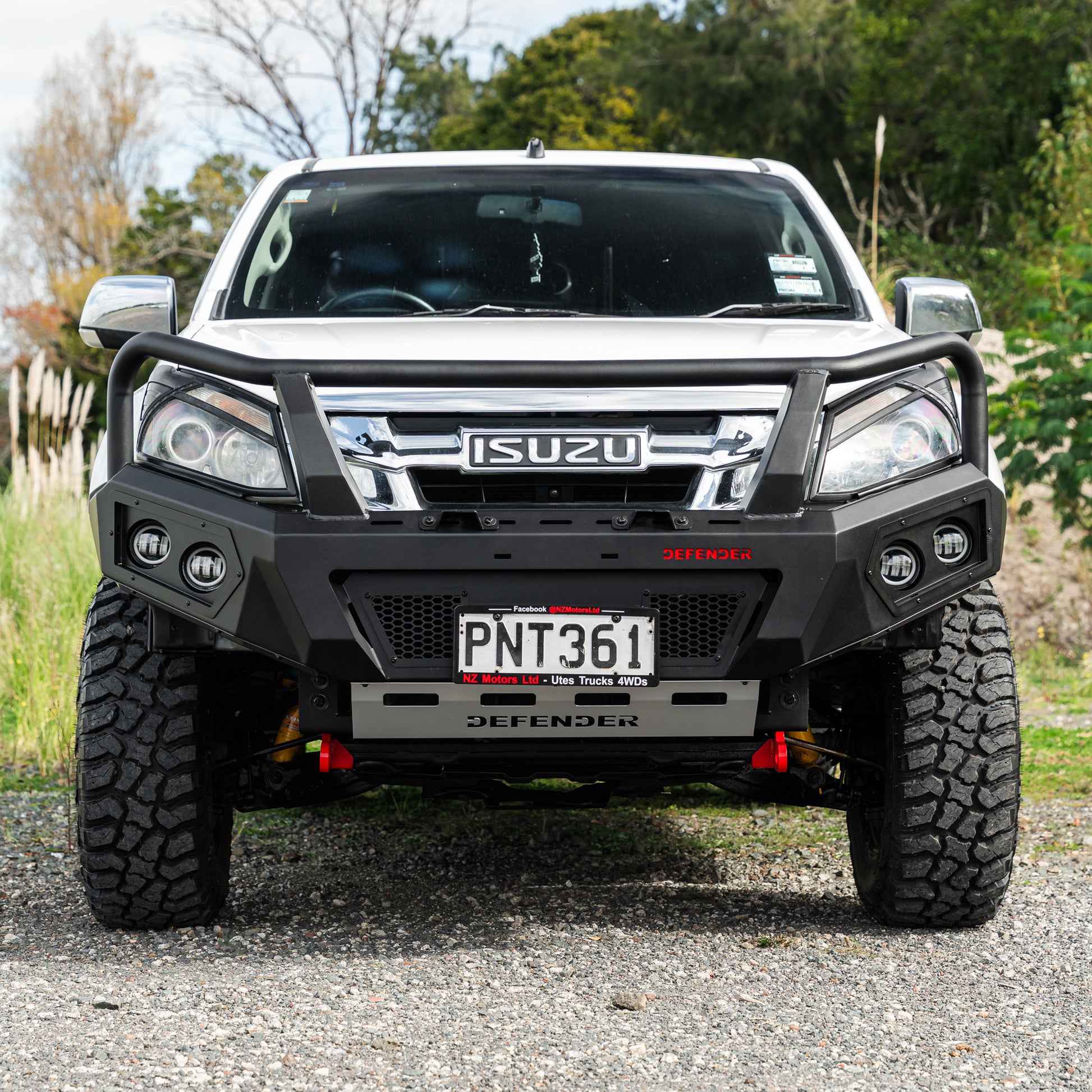 SHIELD Off-Road Triple Loop Bull-Bar to suit Isuzu D-Max 2013 - 2015 (Pre-Facelift) - view 3