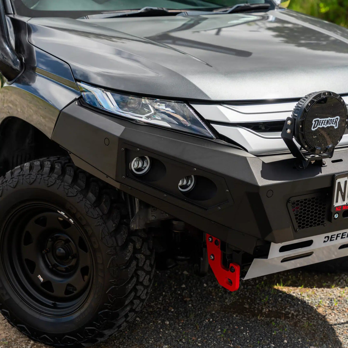 DEFENDER Off-Road Loopless Bull-Bar to suit Mitsubishi Triton 2019 - 2023