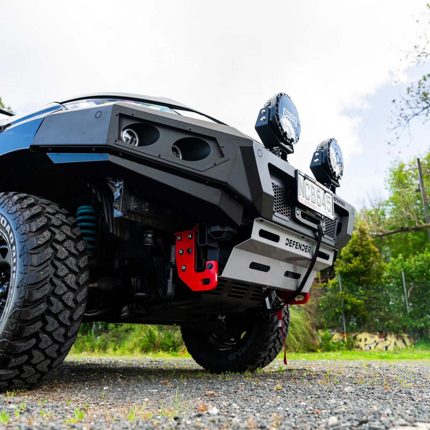 DEFENDER Off-Road Loopless Bull-Bar to suit Mitsubishi Triton 2019 - 2023