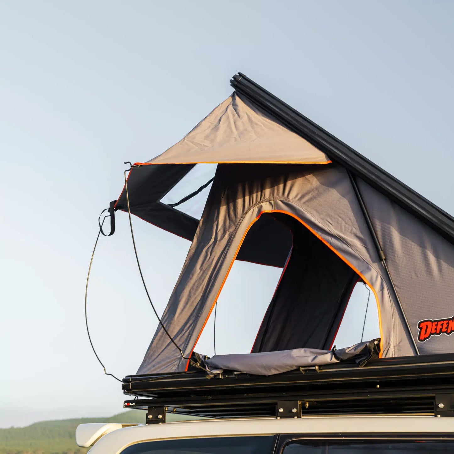 Defender Off-Road Aluminium Rooftop Tent