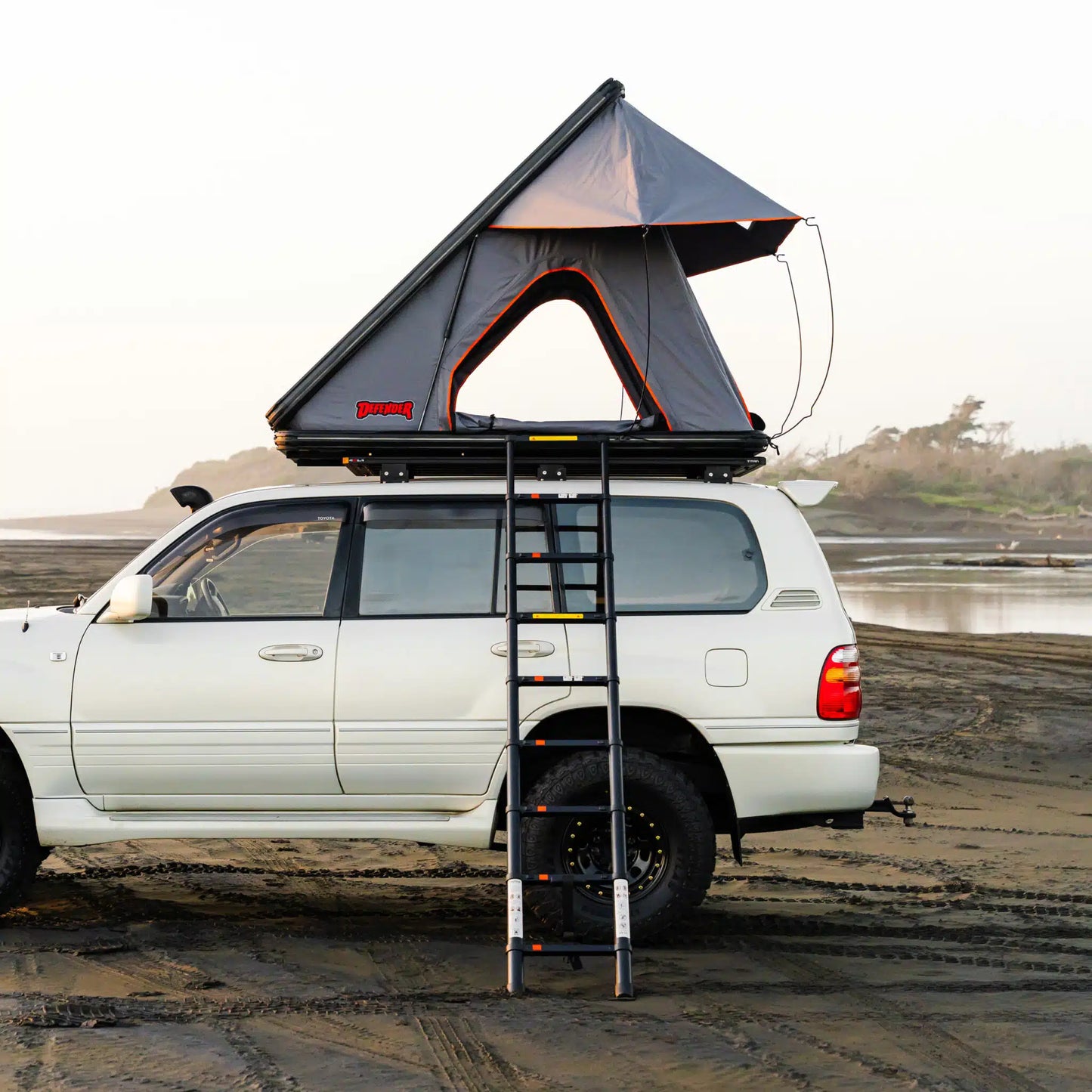 Defender Off-Road Aluminium Rooftop Tent