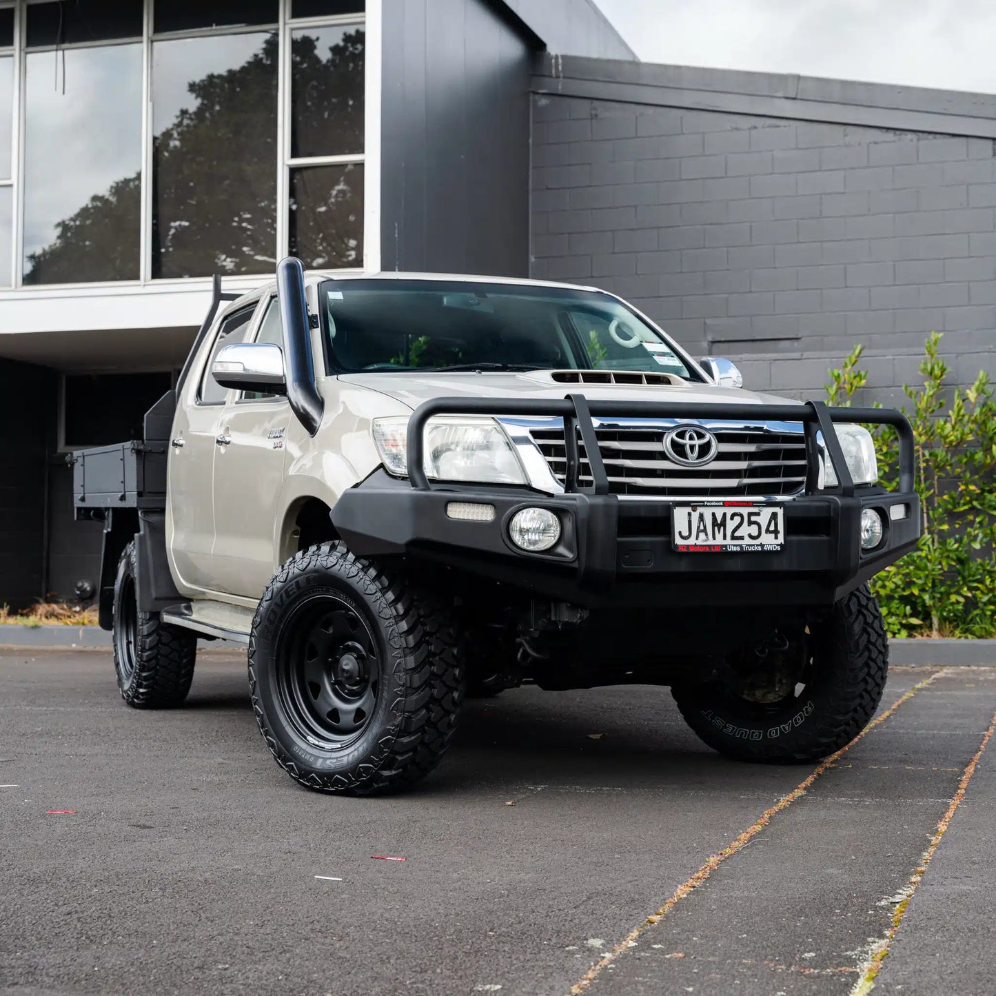 DEFENDER OFF-ROAD STAINLESS SNORKEL to suit Toyota Hilux – N70 2005-2015