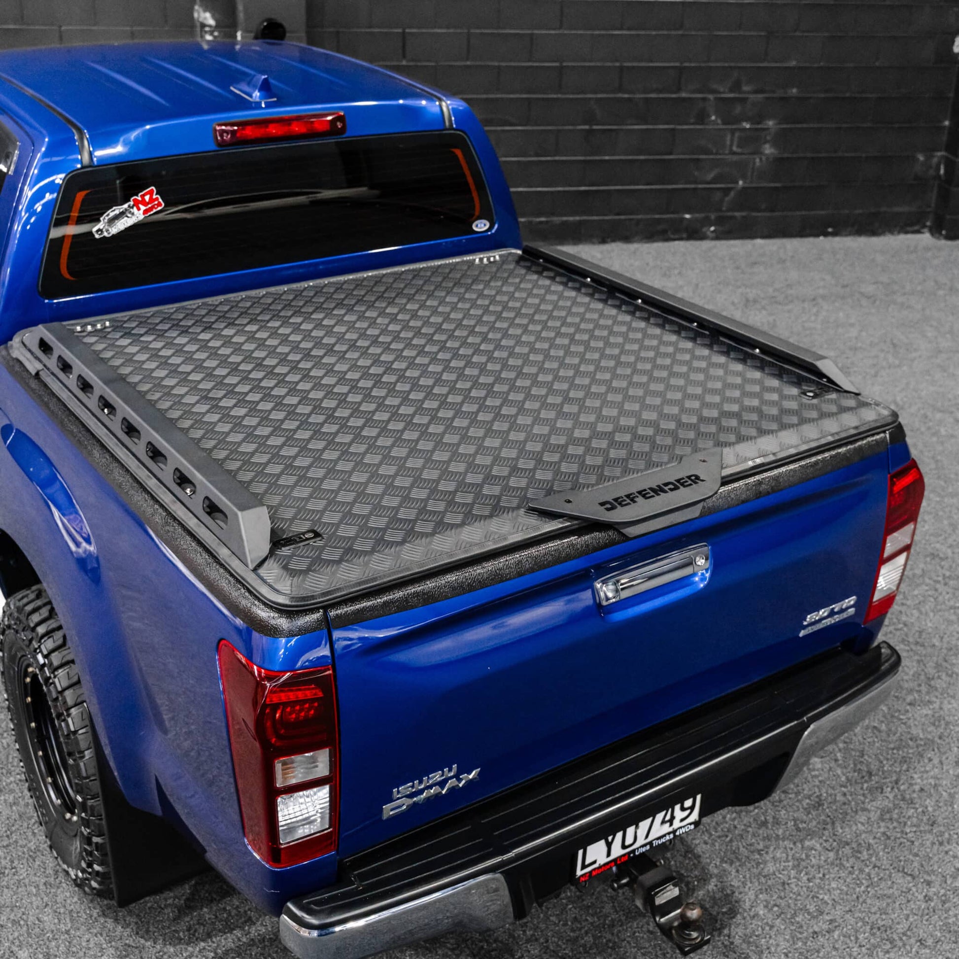 SHIELD Off-Road Hard Lid to suit Isuzu D-Max 2013 - 2020 - view 2