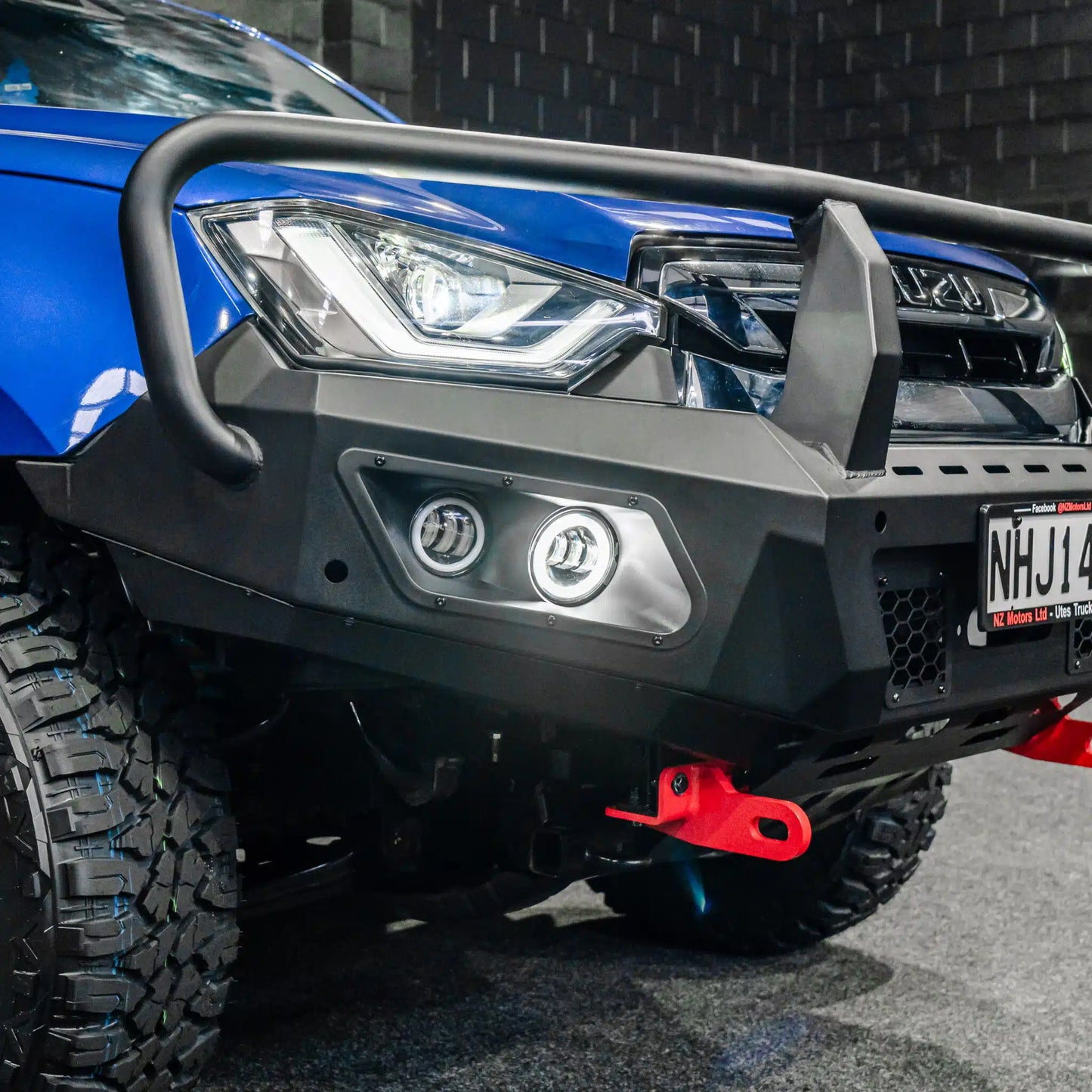DEFENDER Off-Road Triple Loop Bull-Bar to suit 2021 – Present Isuzu D-Max