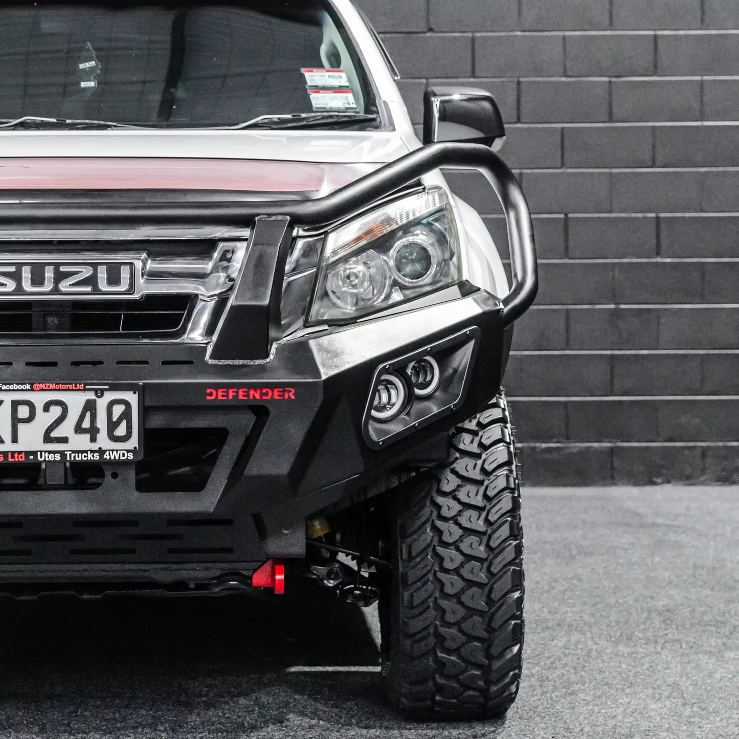 DEFENDER Off-Road Triple Loop Bull-Bar to suit Isuzu D-Max 2013 – 2016 (Pre-Facelift)