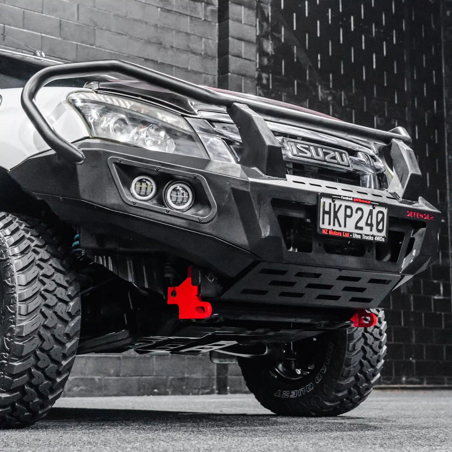 DEFENDER Off-Road Triple Loop Bull-Bar to suit Isuzu D-Max 2013 – 2016 (Pre-Facelift)