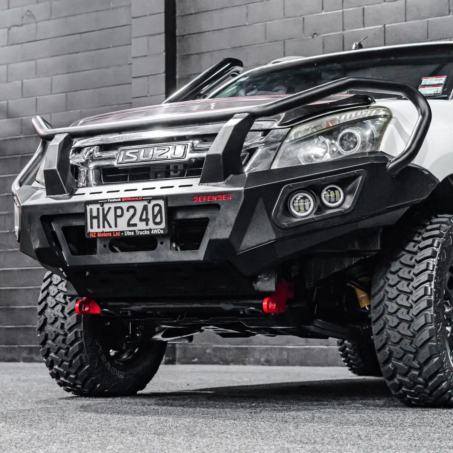 DEFENDER Off-Road Triple Loop Bull-Bar to suit Isuzu D-Max 2013 – 2016 (Pre-Facelift)
