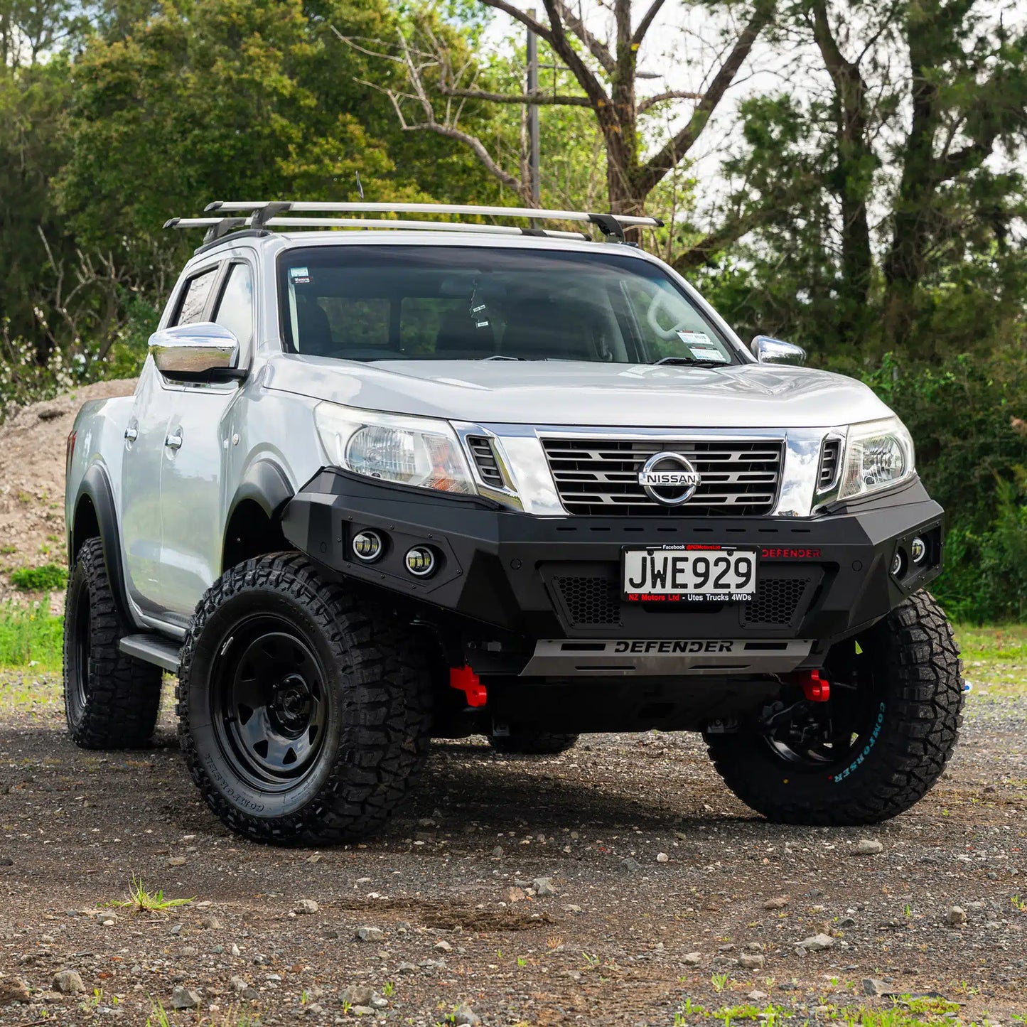 DEFENDER Off-Road Loopless Bull-Bar to suit Nissan Navara 2015 - Present