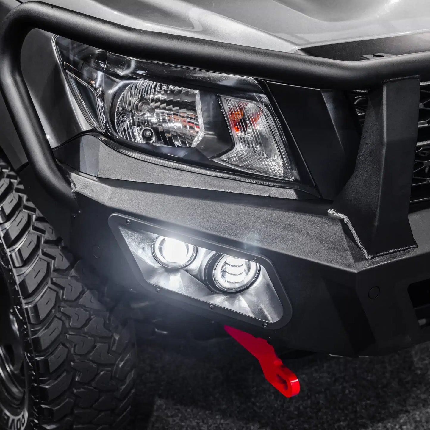 DEFENDER Off-Road Triple Loop Bull-Bar to suit Nissan Navara 2021 – Present