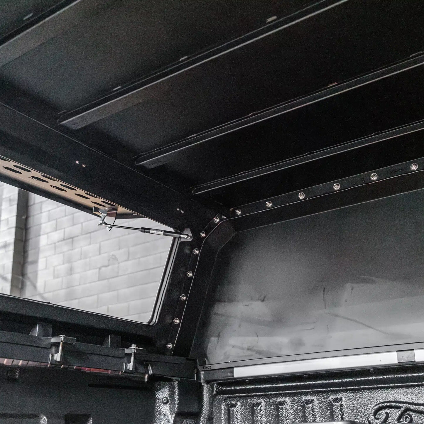 DEFENDER Aluminium Windowless Canopy to suit Ford Ranger Next Generation [2022 – Present]