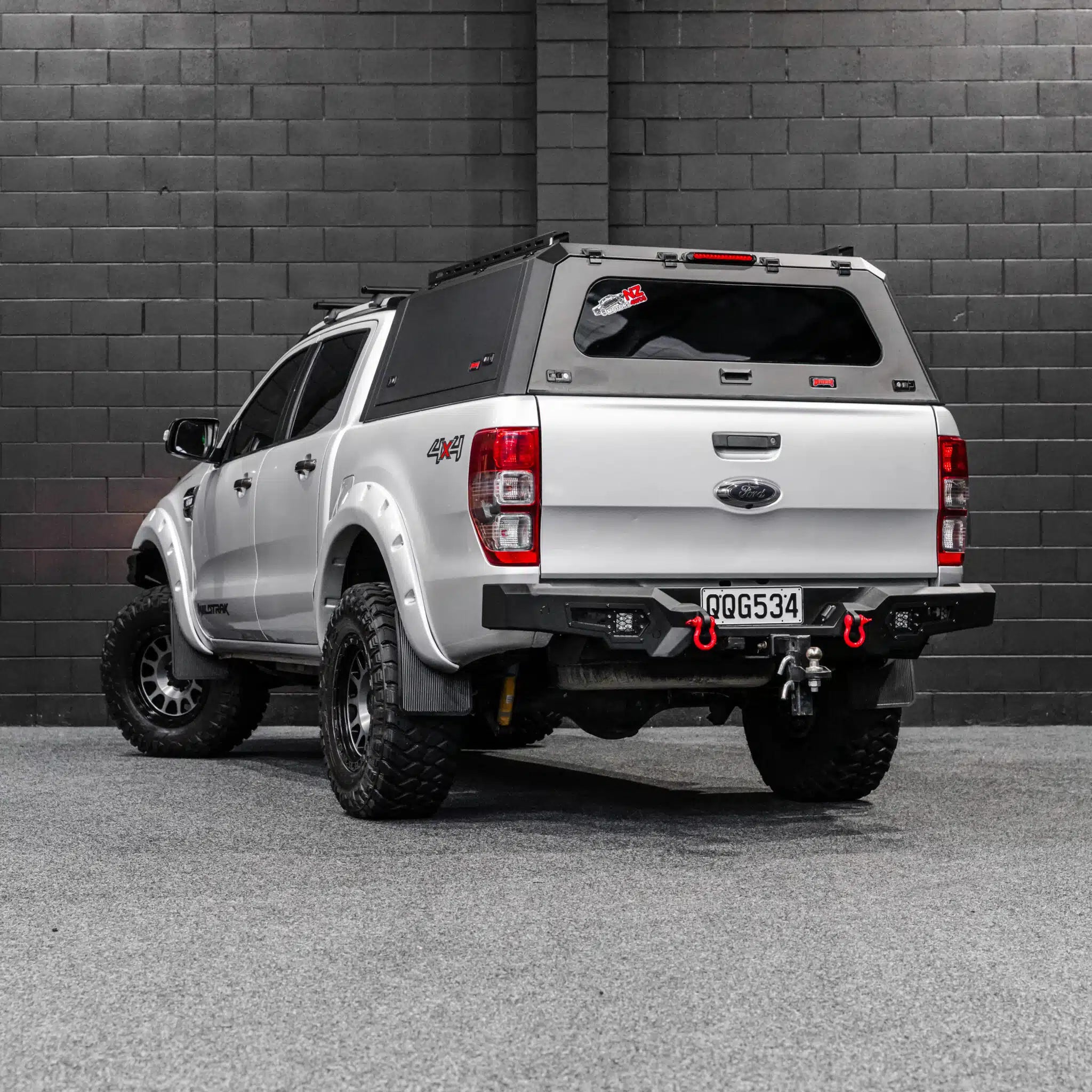 Selected Variant Image