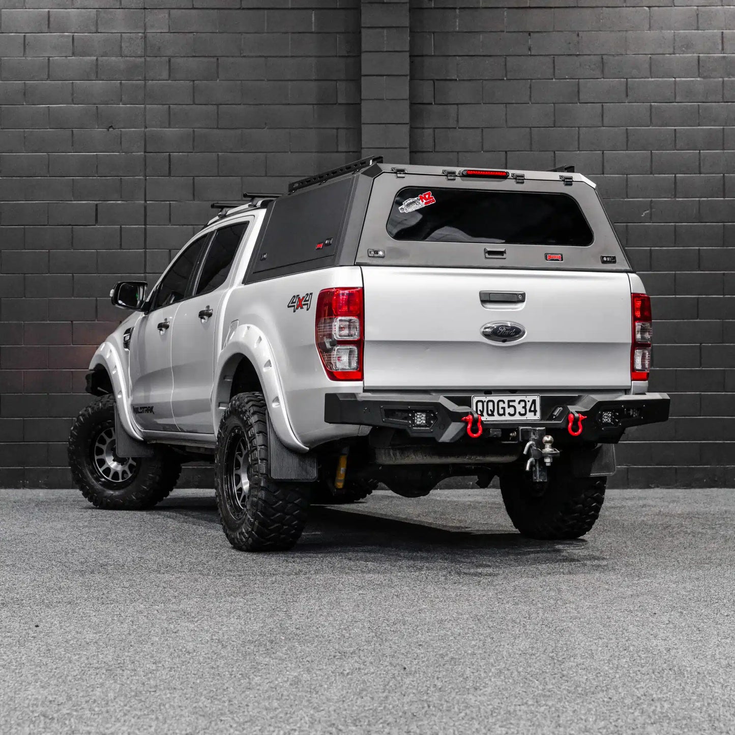 DEFENDER Aluminium Windowed Canopy to suit Ford Ranger PX1-3 [2012 – 2022]